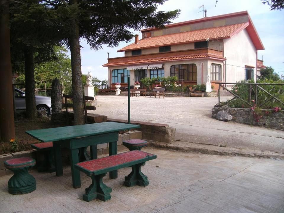 B&B Passo Del Falco Sorianello Екстериор снимка